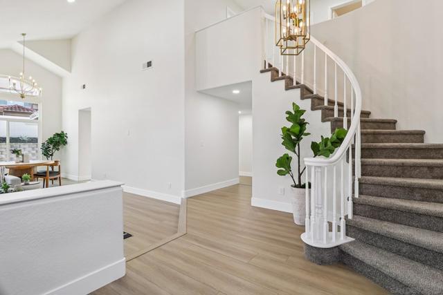 664 Crescent Dr, Chula Vista CA: https://media.crmls.org/mediaz/7a2ae796-74b6-4ab4-849d-14b0ce1e30be.jpg