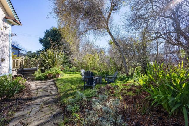 Image 44 of 62 For 393 Stage Road