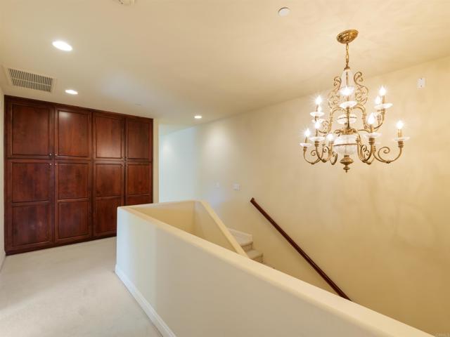 2535 San Clemente Avenue, Vista CA: https://media.crmls.org/mediaz/7a2e0669-2be7-4ef4-bb1b-3d87845ed6ba.jpg