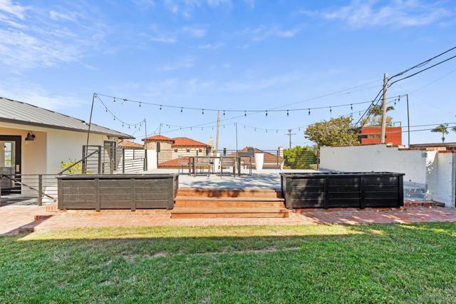 3301 Trumbull St, San Diego CA: https://media.crmls.org/mediaz/7a2edba2-4f20-4fc8-9387-db37dc39aac9.jpg