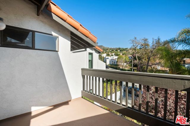 Drew Fenton | 1547 Palisades Drive Pacific Palisades CA | MLS: 7475978