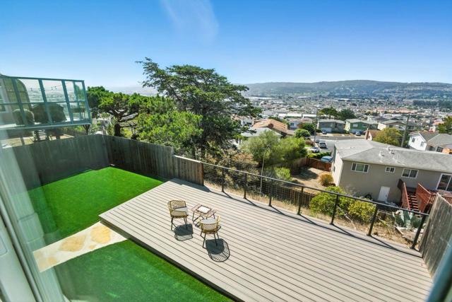 553 Diamond Avenue, South San Francisco CA: https://media.crmls.org/mediaz/7a2f448c-7ca3-473d-8cf0-3f6b13090cd4.jpg