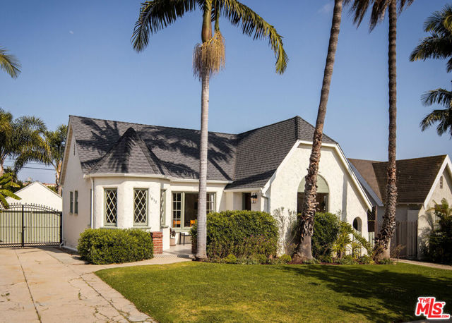 1612 S Ogden Drive, Los Angeles CA: https://media.crmls.org/mediaz/7a3006bc-8743-4a0d-97a5-f9ad366d6568.jpg
