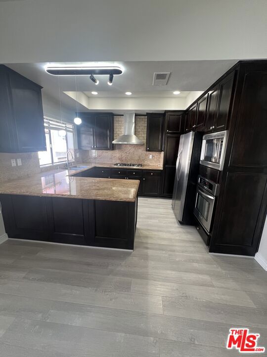 1654 Michael Lane, Pacific Palisades CA: https://media.crmls.org/mediaz/7a300d8f-8f31-4c96-aaaf-afd7f7011b3b.jpg