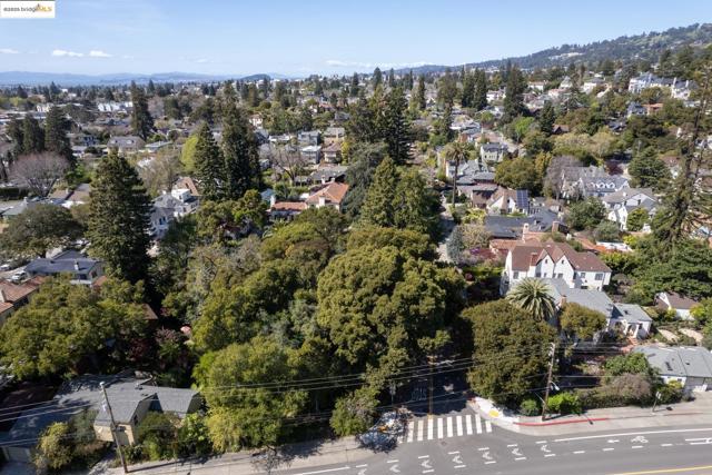 0 Ivanhoe, Oakland CA: https://media.crmls.org/mediaz/7a32126b-f798-40f1-8063-d536a9ba030e.jpg