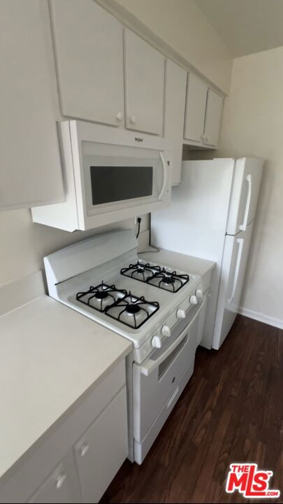 780 Earlham Street, Pasadena CA: https://media.crmls.org/mediaz/7a321642-818d-4cc7-8638-81242277f7d5.jpg