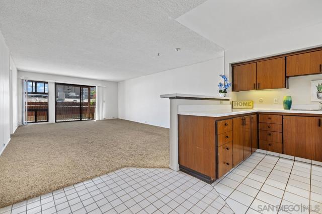2600 TORRY PINES RD. #B27, La Jolla CA: https://media.crmls.org/mediaz/7a327428-c305-4ff3-a1f0-8f1d3a538309.jpg