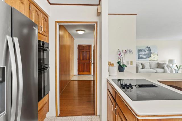 263 San Fernando Way, Daly City CA: https://media.crmls.org/mediaz/7a327a93-8e05-4f31-8640-e48b0248526c.jpg