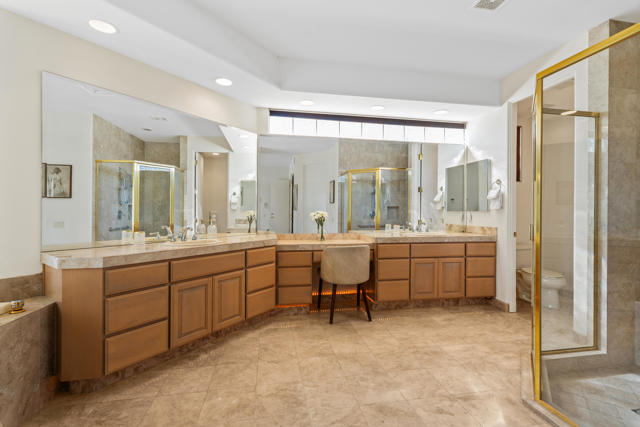 47380 Via Cordova, La Quinta CA: https://media.crmls.org/mediaz/7a331507-ade0-416c-81e0-b75a2e7ae363.jpg