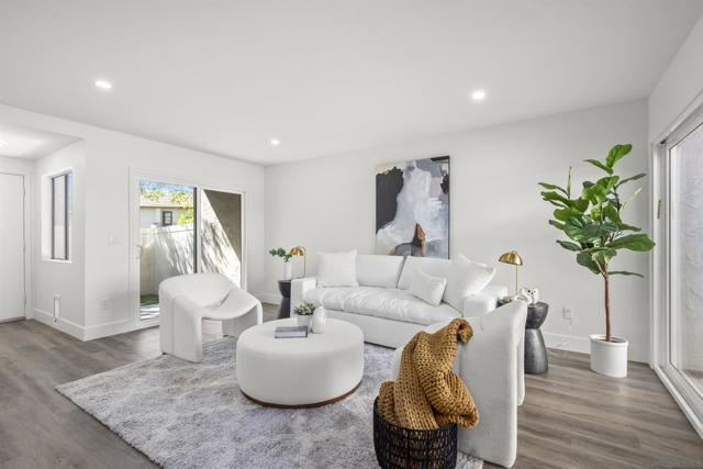 7836 Hummingbird Ln, San Diego CA: https://media.crmls.org/mediaz/7a33521a-348a-4963-b756-c393d7a761d9.jpg
