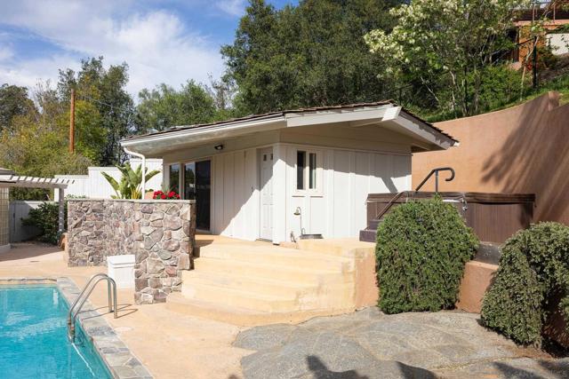 16204 Orchard Bend Rd, Poway CA: https://media.crmls.org/mediaz/7a3358be-4d14-405f-9d20-67b3f83d5111.jpg