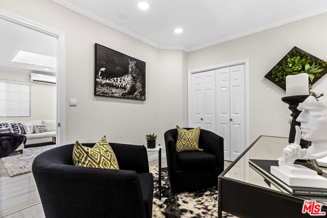 8557 Norwich Avenue, North Hills CA: https://media.crmls.org/mediaz/7a336973-17ed-4180-8a55-0ee4835c5c29.jpg