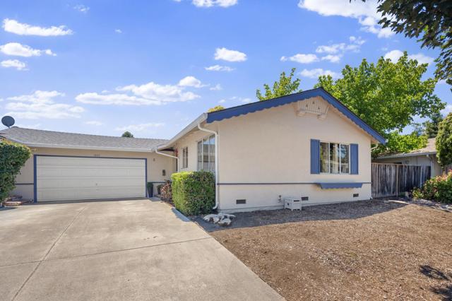 1809 Higdon Avenue, Mountain View CA: https://media.crmls.org/mediaz/7a337e55-3bfd-4b46-a35b-d85608927366.jpg