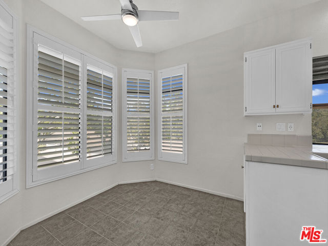 24 Green Brier Circle, Coto de Caza CA: https://media.crmls.org/mediaz/7a341939-4673-466b-bc6e-4df914269ca9.jpg