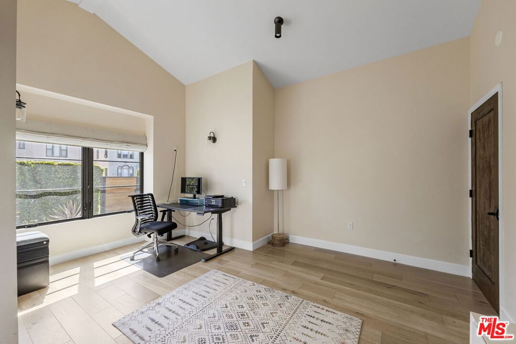 MLS #25537291 img 26