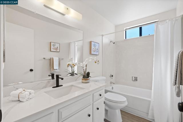 1050 Mohr Ln, Concord CA: https://media.crmls.org/mediaz/7a3577b2-48db-4ff8-a72e-6ae16e1ab628.jpg