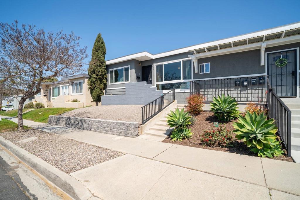 4924 Iroquois Avenue - photo 2