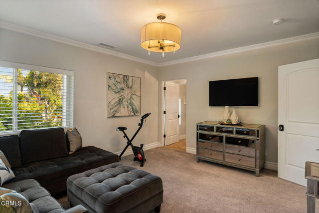 1069 Corte Barroso, Camarillo CA: https://media.crmls.org/mediaz/7a362bc2-b7b7-4496-a5da-6fc1c97684f6.jpg