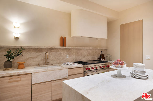 Drew Fenton | 16401 Mulholland Drive Los Angeles CA | MLS: 7706113