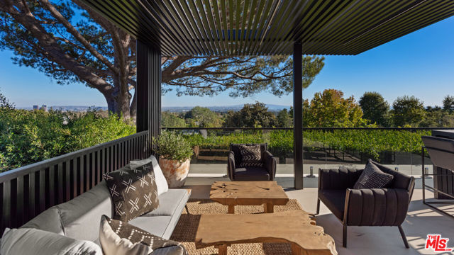 Drew Fenton | 1600 Casale Road Pacific Palisades CA | MLS: 7196118