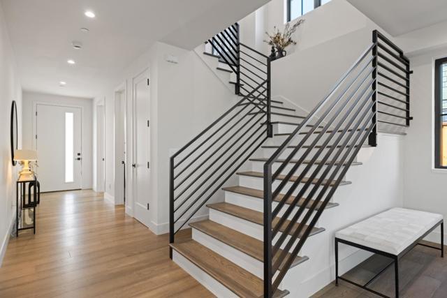 535 Creekside Court, Half Moon Bay CA: https://media.crmls.org/mediaz/7a3803c4-bf6e-406b-b9bb-60a9e8f1584a.jpg