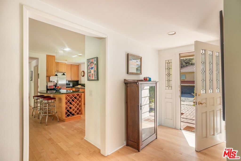 MLS #25590401 image #5