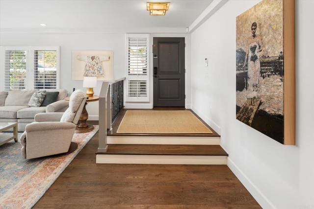 8171 El Paseo Grande, La Jolla CA: https://media.crmls.org/mediaz/7a3898dc-c7c8-4680-b244-74c5a1c4bd31.jpg