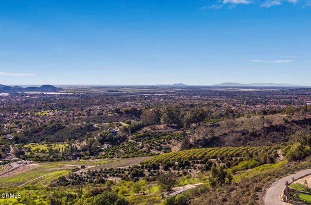 6860 Worth Way, Camarillo CA: https://media.crmls.org/mediaz/7a3915fe-7359-4475-9740-af054f3233dd.jpg