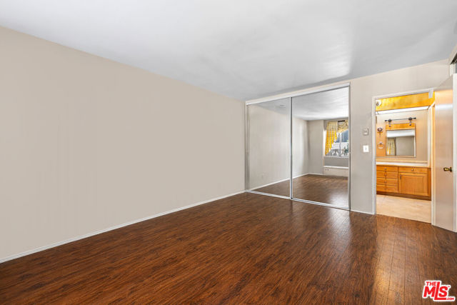 5651 Sumner Way, 203 photo 19