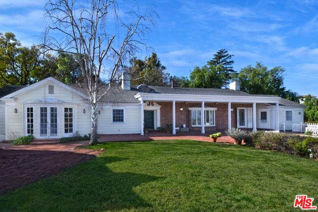 4141 Knobhill Drive, Sherman Oaks CA: https://media.crmls.org/mediaz/7a3a925e-5853-44c8-9191-649412ea9a38.jpg