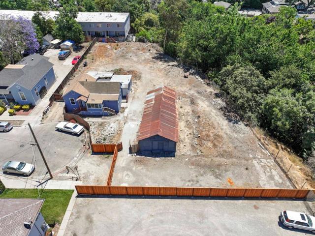 850 Calhoun Street, San Jose CA: https://media.crmls.org/mediaz/7a3c4eaa-cb2e-4f88-9ef2-e3d5f1ee3c25.jpg