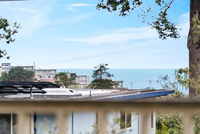 208 Spreckels Drive, Aptos CA: https://media.crmls.org/mediaz/7a3c503e-4818-41f1-9daa-e2361b1b4ab4.jpg
