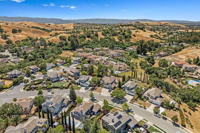 6261 Running Springs Road, San Jose CA: https://media.crmls.org/mediaz/7a3d1954-045e-42e2-a4a3-4192b1b85833.jpg