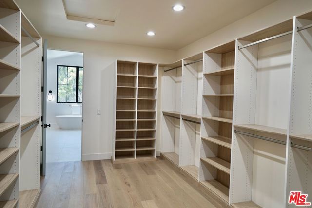 1441 S Oakhurst Drive, Los Angeles CA: https://media.crmls.org/mediaz/7a3d6cce-e48e-482f-9a45-69b1fdf99fd9.jpg