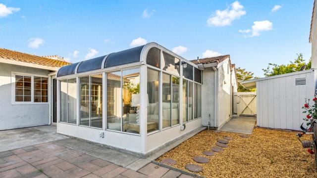 33041 Calistoga Street, Union City CA: https://media.crmls.org/mediaz/7a3e254f-59a2-46c9-afd2-2b53875dda1e.jpg
