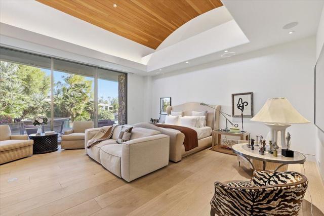 102 Waterford Circle, Rancho Mirage CA: https://media.crmls.org/mediaz/7a3e69ef-fdb0-4f90-8631-a0b49ea1bc5f.jpg