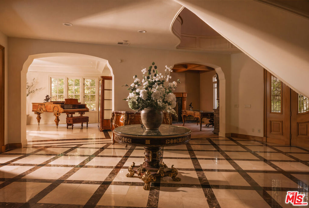 MLS #26985333 image #2