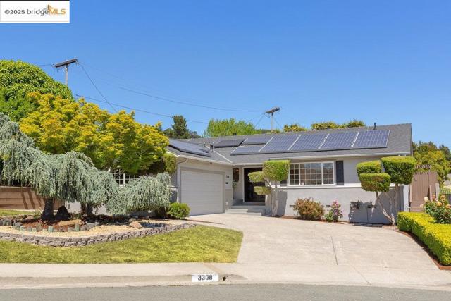 3308 Ahern CT, Richmond CA: https://media.crmls.org/mediaz/7a3e8705-e1eb-448f-a680-5ff294560ca2.jpg
