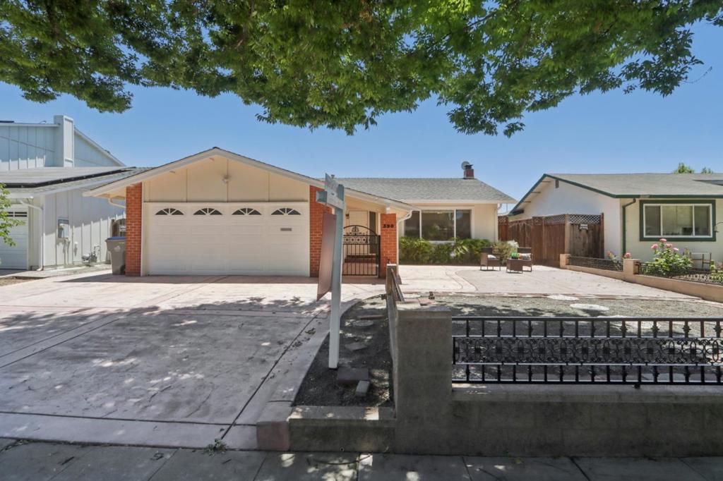 390 Bluefield Drive
