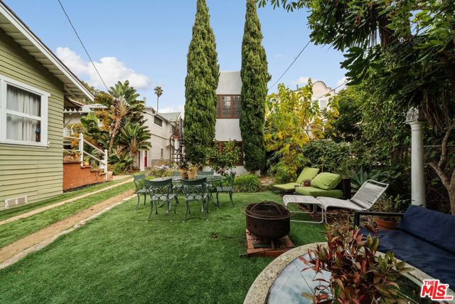 2116 3rd Street, Santa Monica CA: https://media.crmls.org/mediaz/7a3ed443-6980-4ffa-aaaf-15fc7646a0b6.jpg