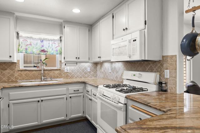 Detail Gallery Image 18 of 47 For 11185 Snapdragon St, Ventura,  CA 93004 - 4 Beds | 3 Baths
