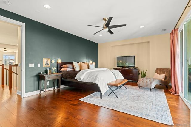 15740 Bacara Ct, San Diego CA: https://media.crmls.org/mediaz/7a3f10a8-afe4-4715-bba0-5114bfdc57ee.jpg