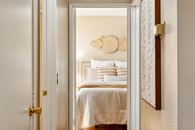 213 Ladera Plz, Union City CA: https://media.crmls.org/mediaz/7a3fa451-c32f-4aa5-92f2-e04067646f6d.jpg