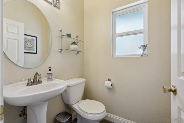 9420 Crest Drive, Spring Valley CA: https://media.crmls.org/mediaz/7a4029aa-8bd8-4f92-bda2-05ee8998a79e.jpg