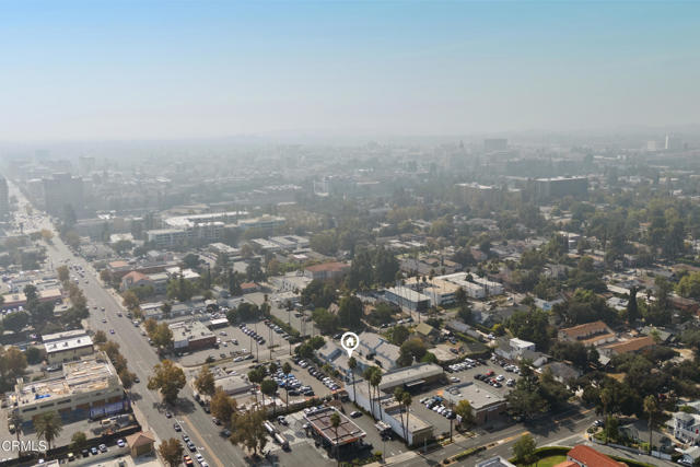 823 Earlham Street, Pasadena CA: https://media.crmls.org/mediaz/7a408896-5c8e-45bf-9e49-4627a97df2b0.jpg