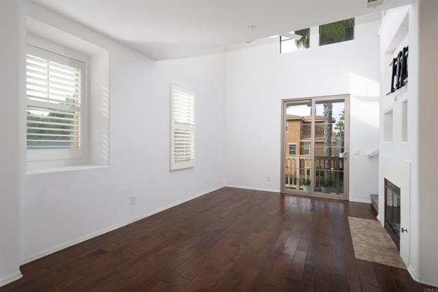 Detail Gallery Image 5 of 35 For 1811 Lime Ct #9,  Chula Vista,  CA 91913 - 2 Beds | 2/1 Baths