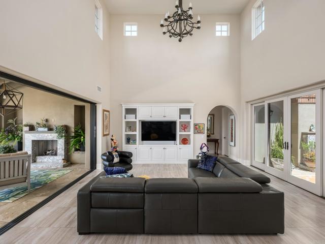 Image 11 of 66 For 8784 Avenida Mirador
