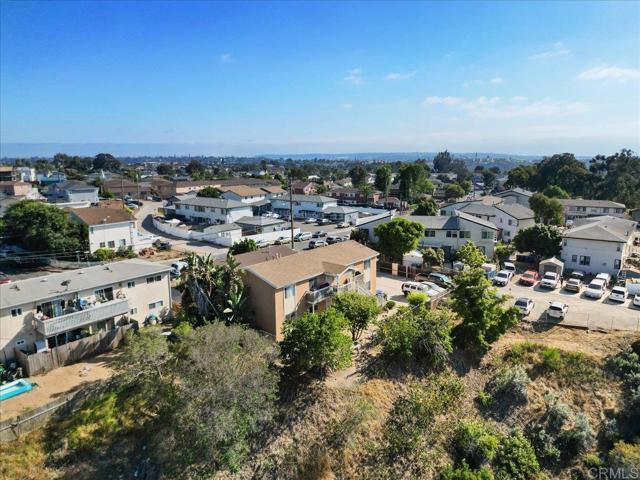 6736 40 Kelly Street, San Diego CA: https://media.crmls.org/mediaz/7a40e3fc-7600-4e50-bb7f-c1e12a9dd253.jpg