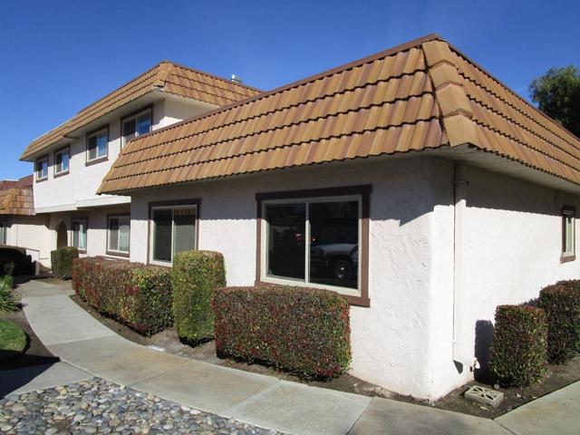 25 Villa Pacheco Court, Hollister CA: https://media.crmls.org/mediaz/7a40e93f-9966-428f-a986-6c17ef7b1d51.jpg
