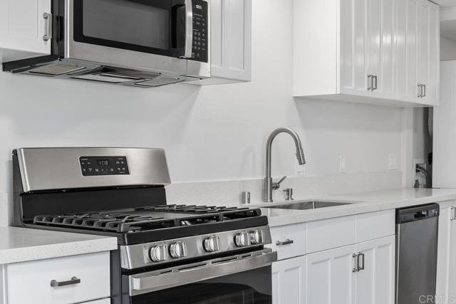 Detail Gallery Image 14 of 17 For 1136 Montura Rd #GUEST HOME,  San Marcos,  CA 92078 - 2 Beds | 3 Baths